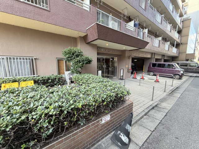 ニックハイム大森海岸のエントランス