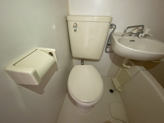 墨田区立花３丁目の賃貸マンションのトイレ