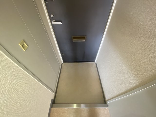 墨田区立花３丁目の賃貸マンションの玄関