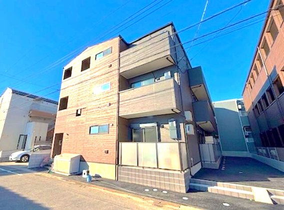 千葉市中央区蘇我５丁目のアパートの外観