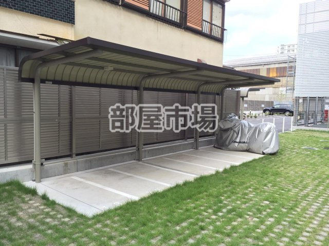 ライジングプレイス亀戸のその他共用部分|バイク置き場