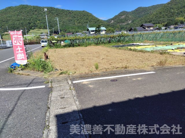 ６７５５５　岐阜市中川原土地の外観
