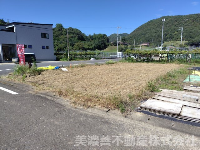 ６７５５５　岐阜市中川原土地の外観