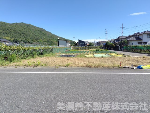 ６７５５５　岐阜市中川原土地の外観
