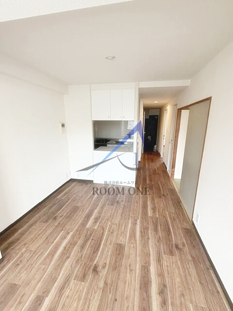 ウィスタリアガーデンの居間・リビング|洋室のお部屋です。