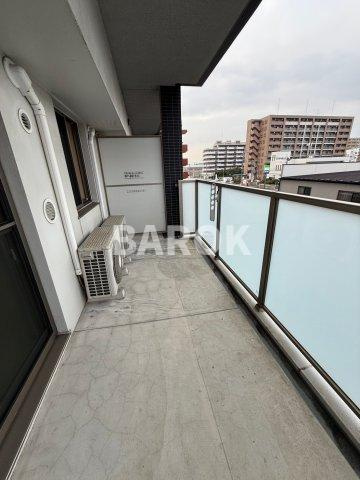 福岡市東区二又瀬新町の賃貸マンションのバルコニー