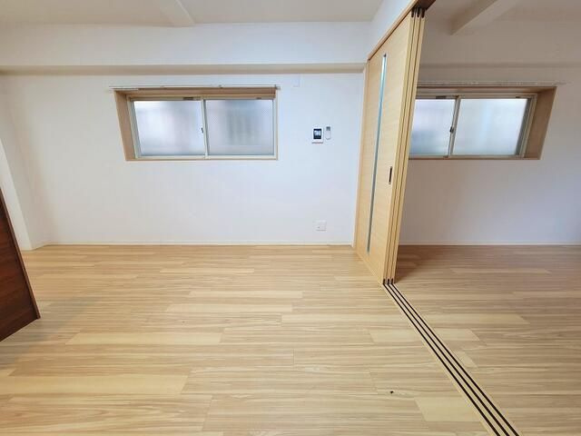 シャルム荻窪の洋室