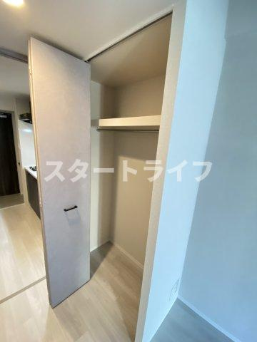 大阪市淀川区西中島７丁目の賃貸マンションの収納