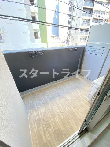 大阪市淀川区西中島７丁目の賃貸マンションのバルコニー