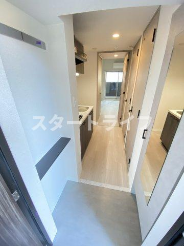 大阪市淀川区西中島７丁目の賃貸マンションの玄関