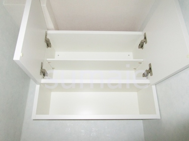 山一田端新町１丁目ビルの収納|トイレ上部に収納スペース！