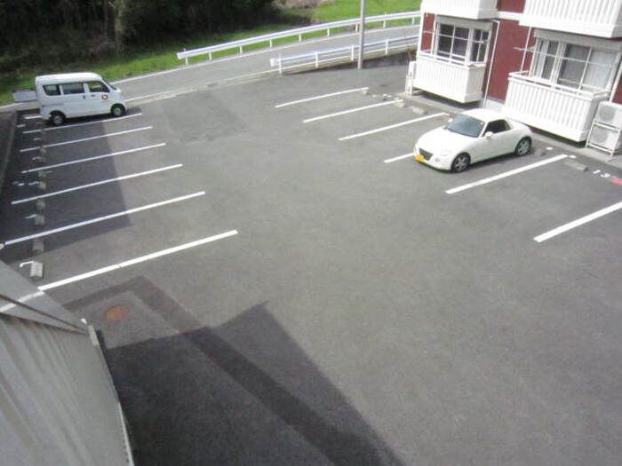 モナリエＳ　Ⅱの駐車場