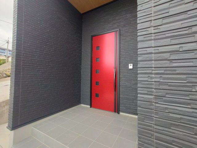 天神4丁目 築浅戸建の玄関