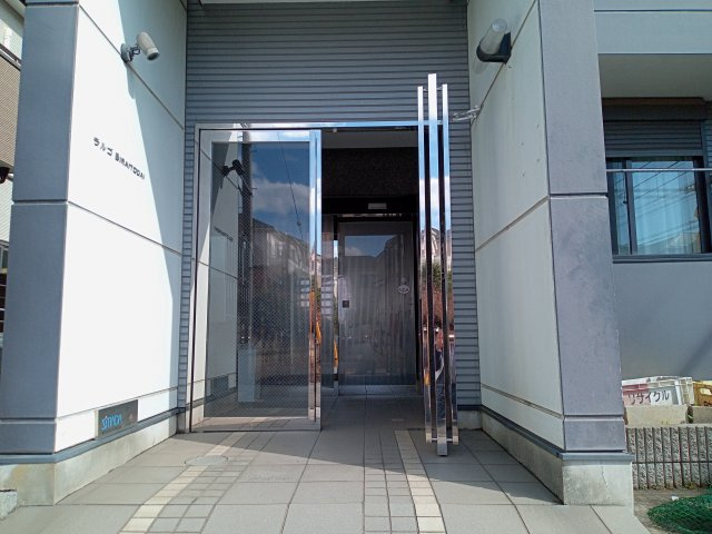 ラルゴ白糸台のエントランス