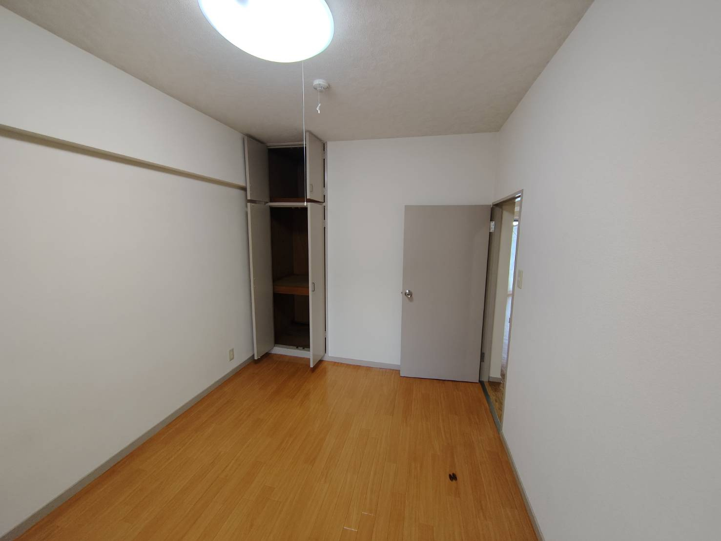 市が尾内野ビルの子供部屋