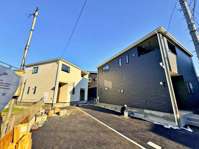 《仲介手数料半額》川越市大塚第7　全3棟　2号棟の前面道路含む現地写真