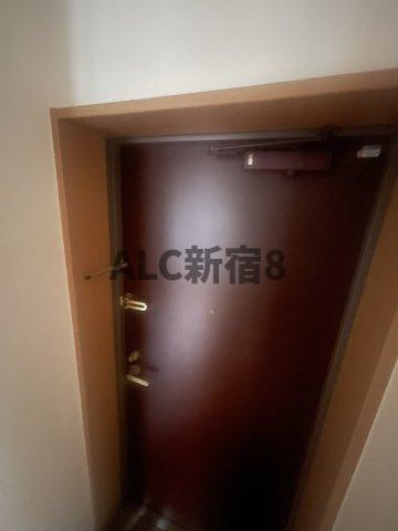 ペルレ世田谷の玄関