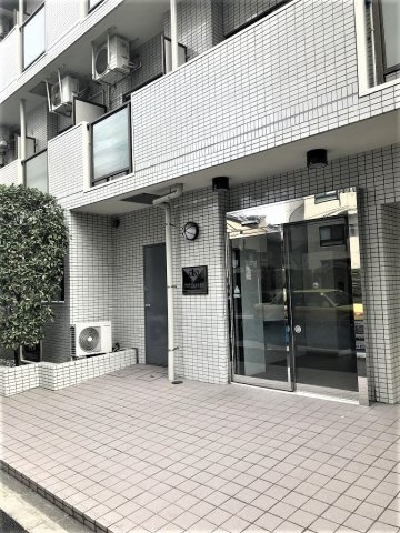 クリオ千駄木壱番館のエントランス
