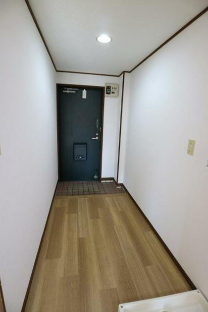 井草誠和館の玄関