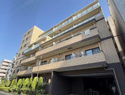 ローヤルマンションの外観|外観は落ち着いています