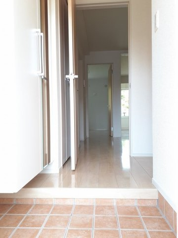 メゾン　ド　シャルマンの玄関|ゆったりとした玄関です