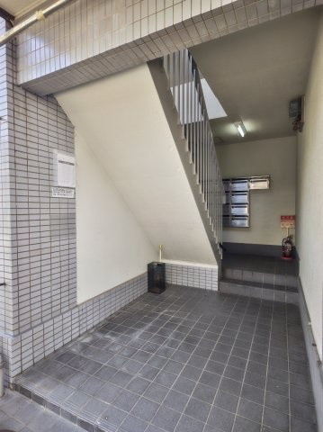 プレアール池田旭町のロビー|清潔なロビーです