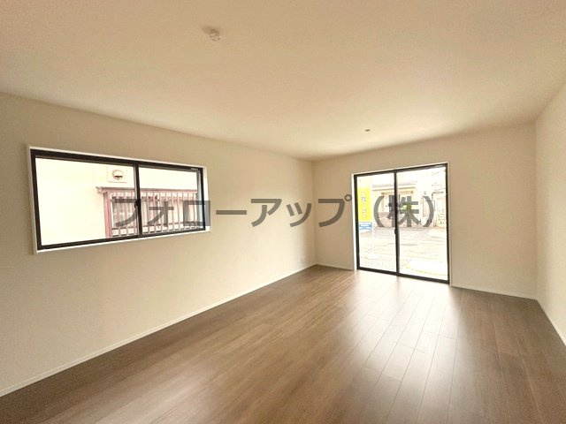 リーブルガーデン福岡市西区今宿東第十八の居間・リビング