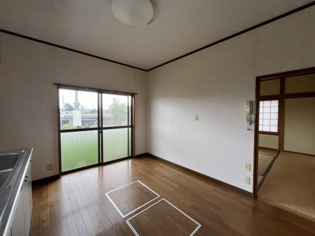 【居間・リビング】 | 加須市道目中古戸建 | リビングです