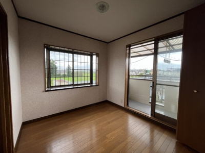 【洋室】 | 加須市道目中古戸建 | 使い勝手のいい洋室です
