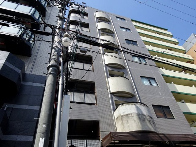 ワンフラーリッシュ西宮の外観