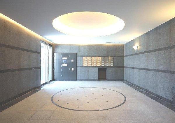 ルーブル多摩川六番館のエントランス|防犯カメラTVモニター付オートロック宅配BOX　エントランス
