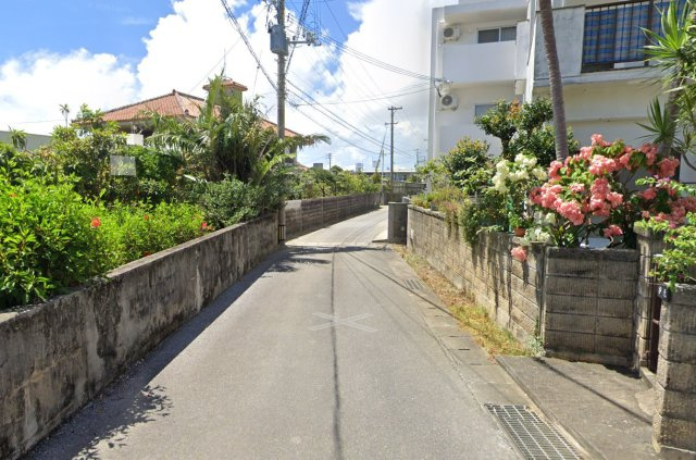 豊見城市伊良波　第3（全1棟）の前面道路含む現地写真|北側私道4.2ｍ♪