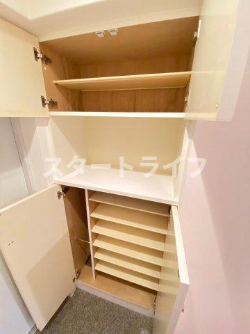 大阪市淀川区十三東１丁目の賃貸マンションの玄関|参考写真