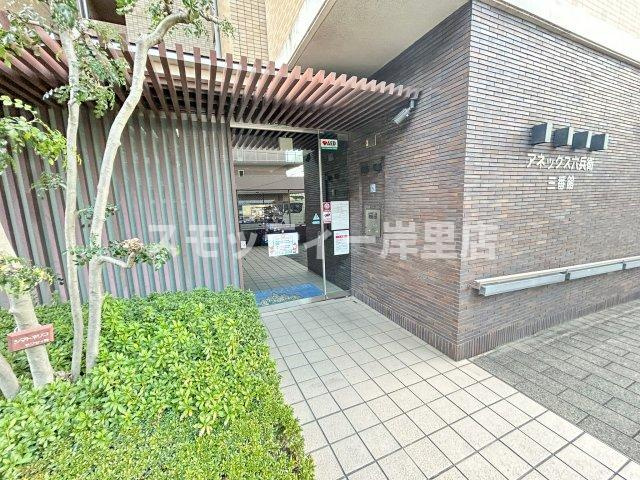 アネックス六兵衛三番館のエントランス