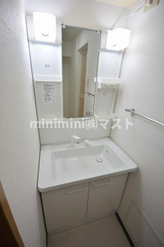 リーゾエパーネの洗面所|他号室参考写真です