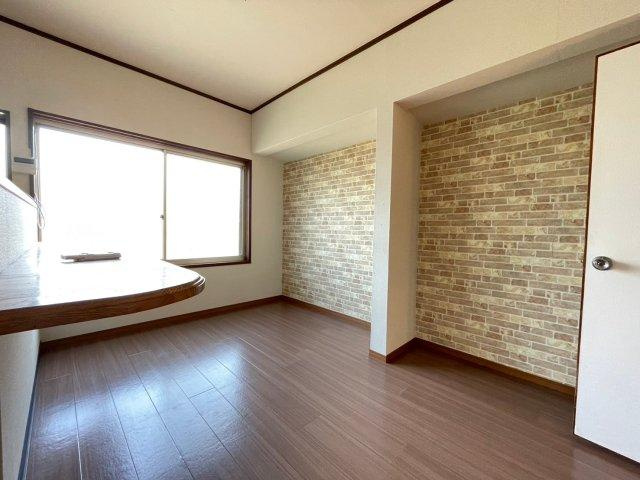 西脇市野村町貸家の居間・リビング