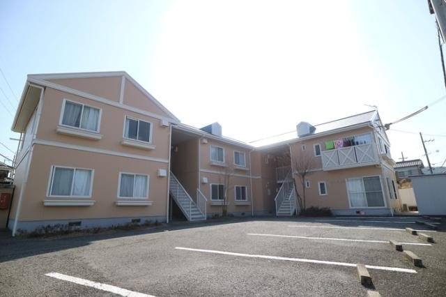 サンハイツ学園前の外観