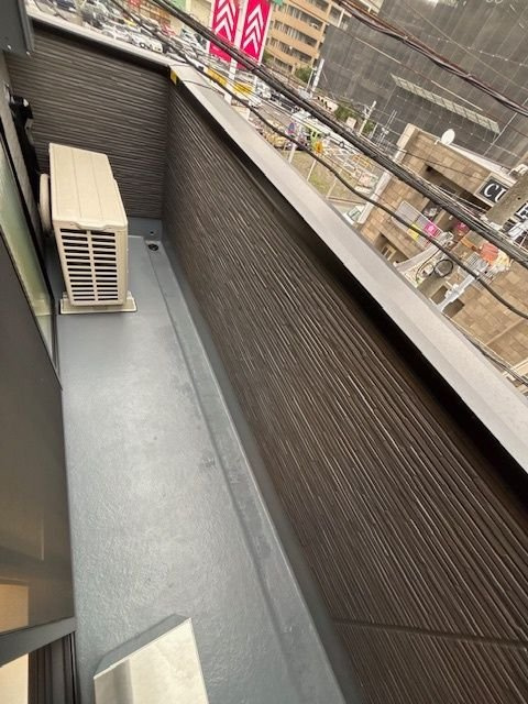 千葉市中央区南町３丁目のアパートのバルコニー