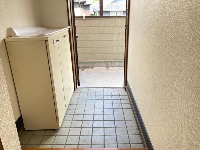 サンハイツ中本町の玄関