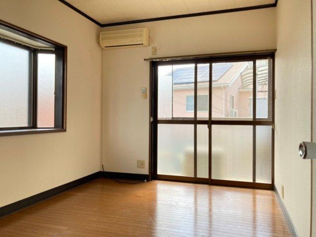 サンハイツ中本町の居間・リビング