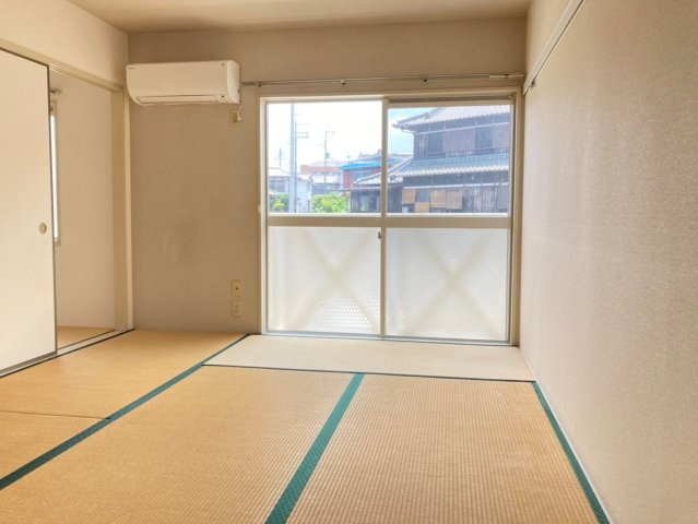 サンハイツ学園前の和室