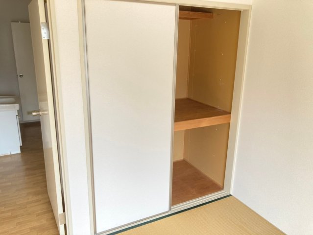サンハイツ学園前の収納