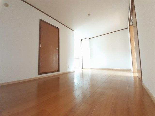 ジュアン参番館の居間・リビング