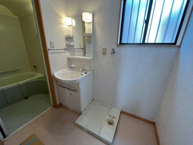 小坂住宅Ｂ号地の洗面所