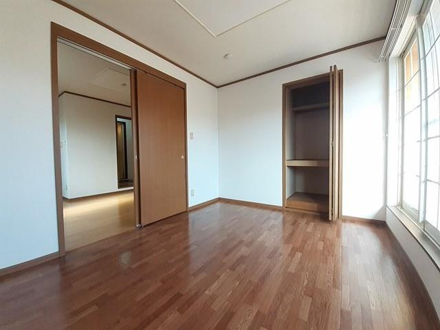 クインシー５の居間・リビング