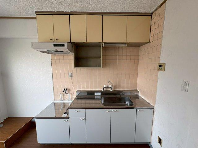 サニーハイム社のキッチン