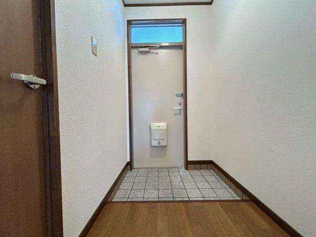 アーバン滝野の玄関