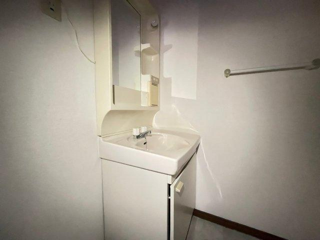 アーバン滝野の洗面所