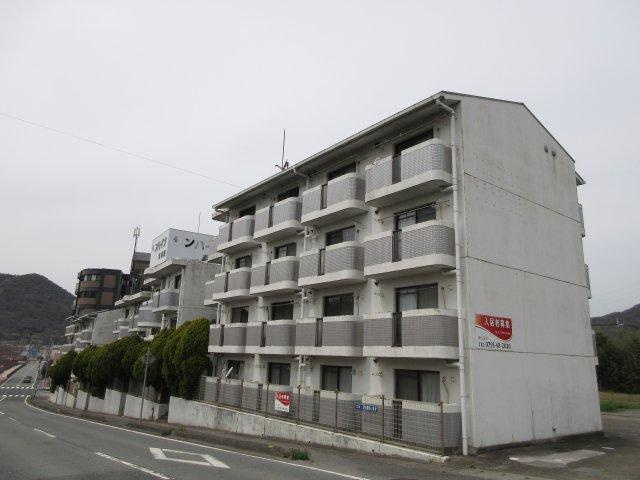 サンハイツ多井田　C棟の外観