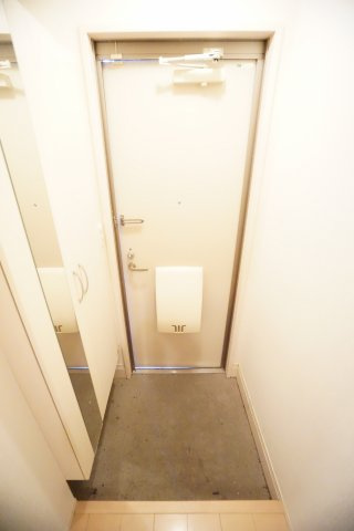 【玄関】 | ハックベリーハウス | ※同物件・反転タイプの写真です。